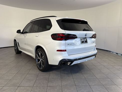 New 2026 BMW X5 xDrive40i w/ M Sport Package AWD/4WD image 3