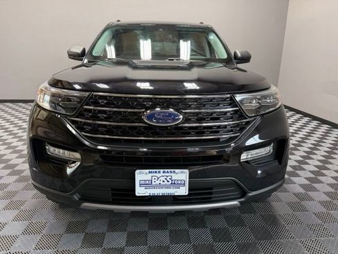 Used 2020 Ford Explorer XLT w/ Equipment Group 202A AWD/4WD image 4