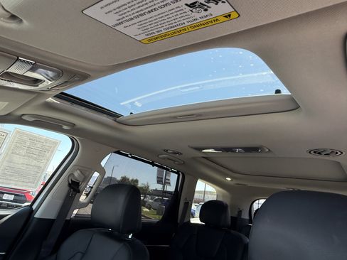 Certified 2024 Kia Telluride SX image 17