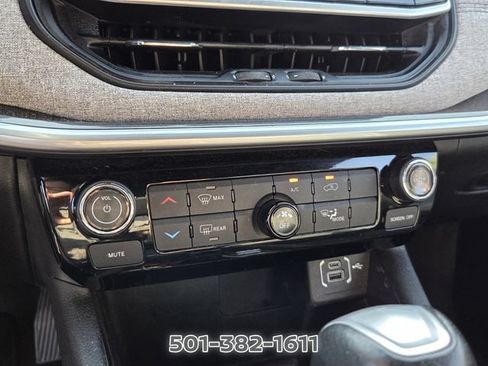 Used 2024 Jeep Compass Latitude AWD/4WD image 21
