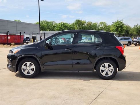 Used 2020 Chevrolet Trax LS image 4