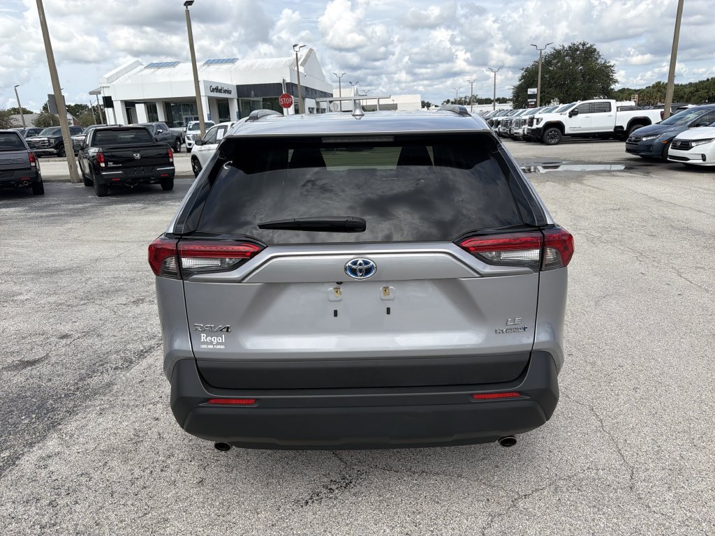 Used 2024 Toyota RAV4 LE AWD/4WD image 5