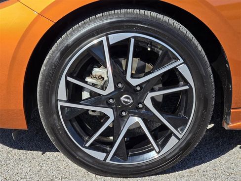 Used 2024 Nissan Sentra SR image 11