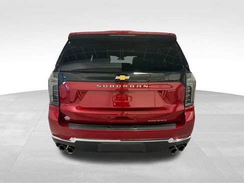 Used 2025 Chevrolet Suburban Premier w/ Sun And Tow Package AWD/4WD image 6