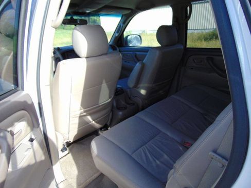 Used 2005 Toyota Sequoia SR5 image 20