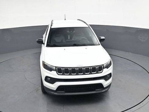 Used 2024 Jeep Compass Latitude AWD/4WD image 30