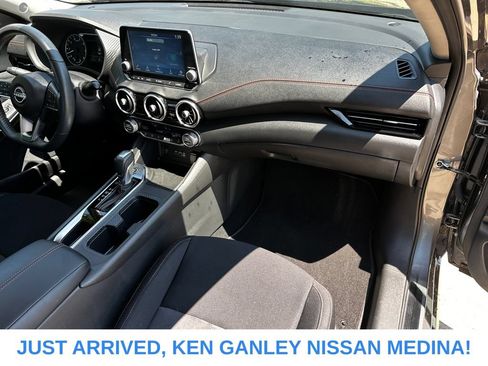 Certified 2024 Nissan Sentra SR FWD image 20