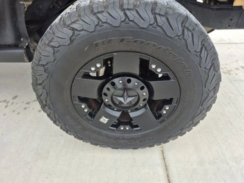 Used 2013 Jeep Wrangler Unlimited Sport AWD/4WD image 9