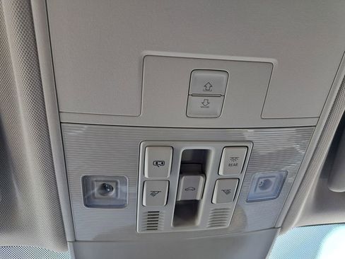 New 2026 Volkswagen Taos SE image 16