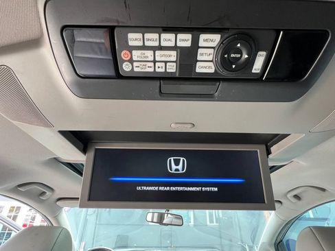 Used 2013 Honda Odyssey Touring image 24