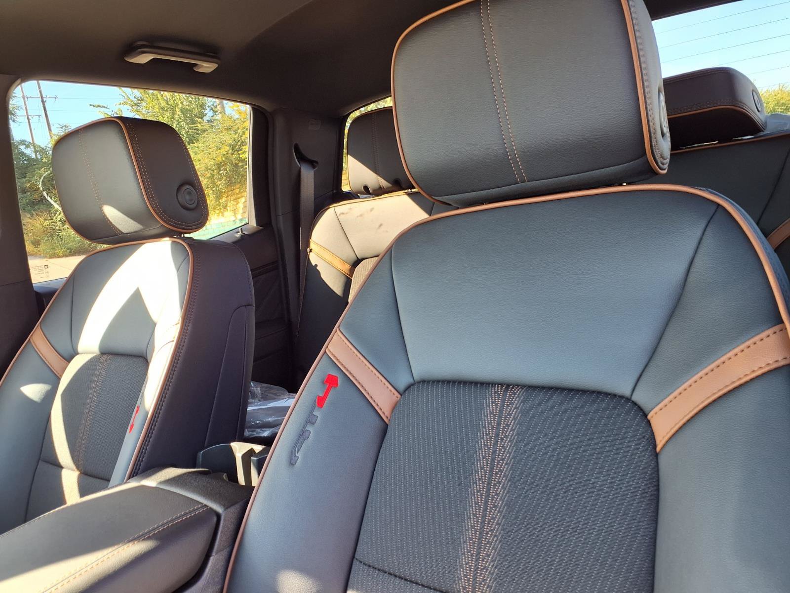 New 2026 GMC Canyon AT4 AWD/4WD image 15