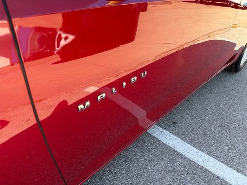 Used 2016 Chevrolet Malibu LT w/ Leather Package FWD image 11