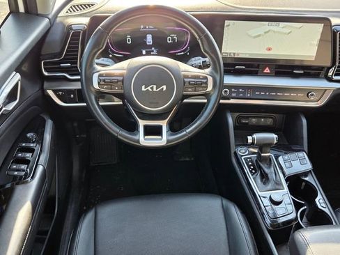 Used 2024 Kia Sportage EX image 11