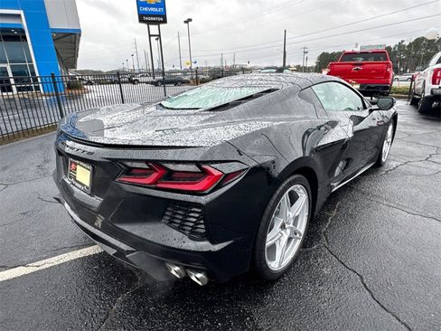 Used 2021 Chevrolet Corvette Stingray Coupe w/ 1LT image 6
