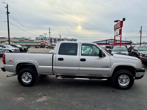 Used 2007 Chevrolet Silverado 2500 LT w/ Heavy-Duty Power Package image 7