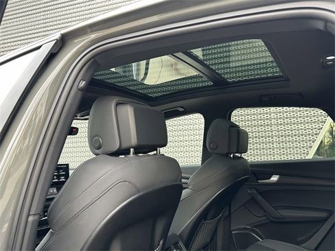 Used 2023 Audi Q5 2.0T Premium Plus w/ Premium Plus Package image 19