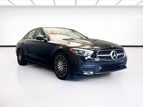 Used 2022 Mercedes-Benz C 300 Sedan image 3