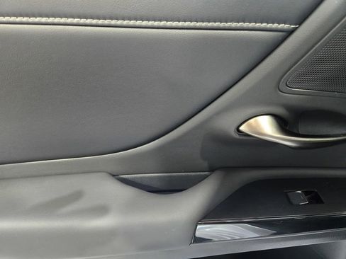 Used 2023 Lexus ES 300h w/ Premium Package FWD image 11
