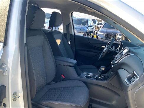 Used 2023 Chevrolet Equinox LT w/ LPO, Floor Liner Package image 8