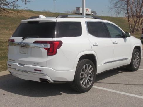 Used 2020 GMC Acadia Denali w/ Denali Ultimate Package image 2
