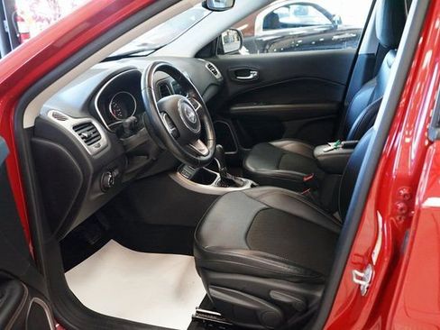 Used 2021 Jeep Compass Latitude image 23