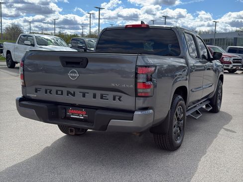 Used 2023 Nissan Frontier SV w/ Tow Package AWD/4WD image 5
