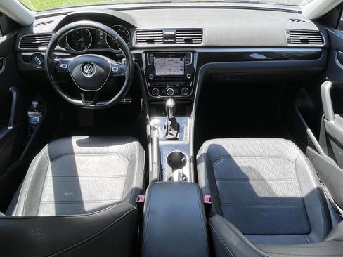 Used 2019 Volkswagen Passat 2.0T SE R-Line FWD image 28