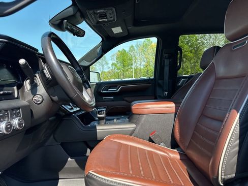 Used 2023 GMC Sierra 1500 Denali Ultimate image 9