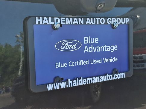 Used 2022 Ford Explorer XLT w/ Equipment Group 202A AWD/4WD image 31
