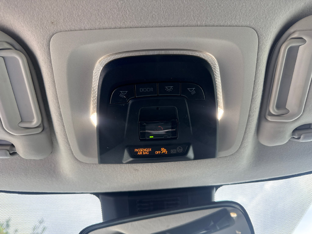 Used 2025 Toyota Corolla LE FWD image 28