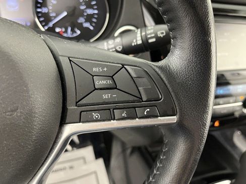 Used 2021 Nissan Rogue Sport SV FWD image 18
