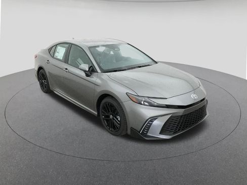 New 2026 Toyota Camry SE image 13