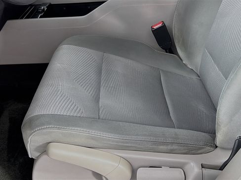 Used 2015 Honda Pilot LX image 18