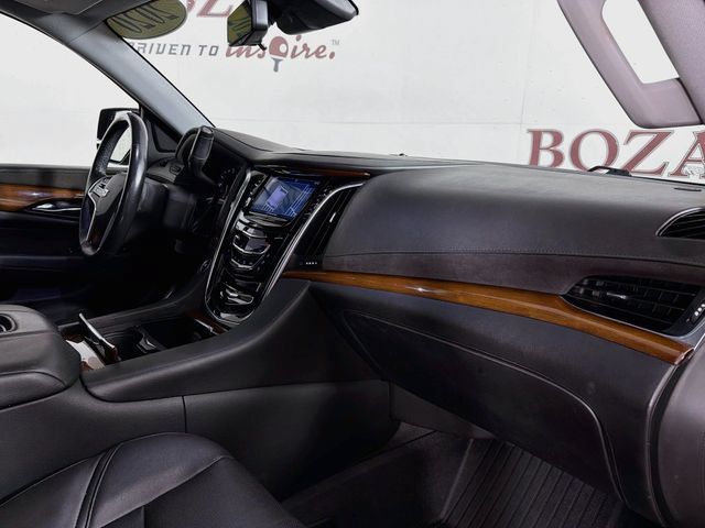 Used 2020 Cadillac Escalade ESV Luxury AWD/4WD image 37