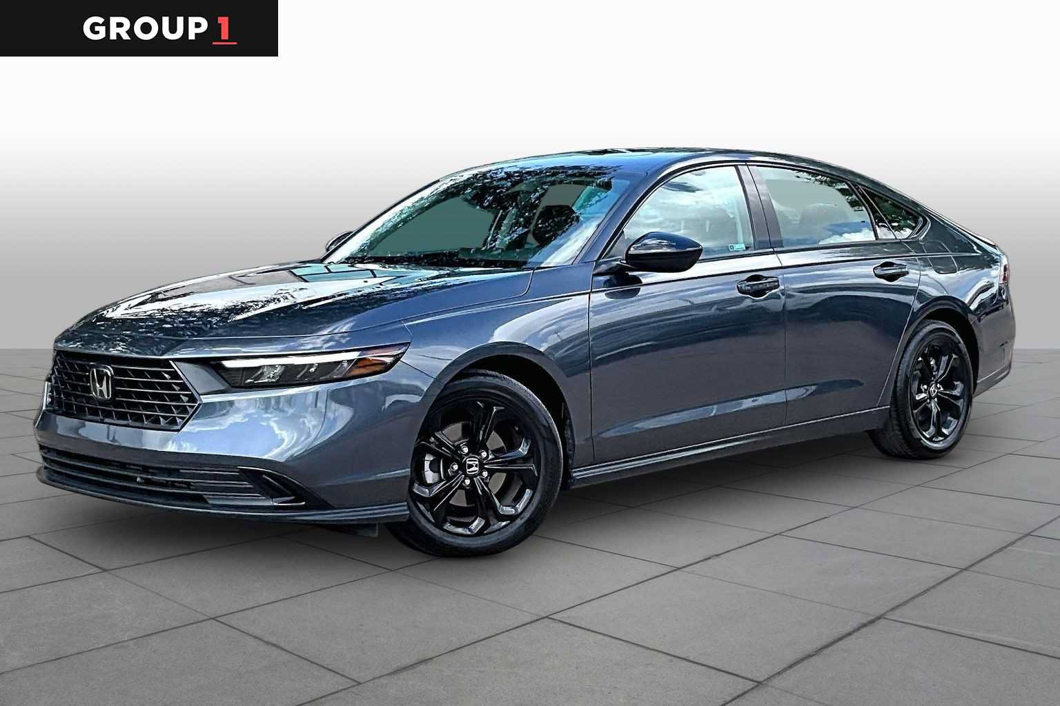Used 2025 Honda Accord SE image 1