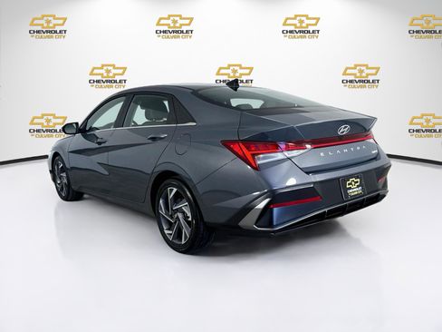 Used 2025 Hyundai Elantra Limited FWD image 6