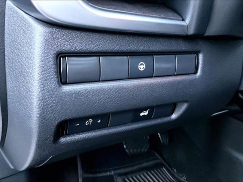 Used 2021 Nissan Rogue SL image 32