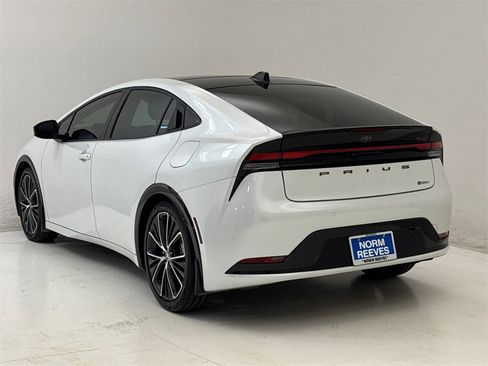 Used 2024 Toyota Prius XLE image 8