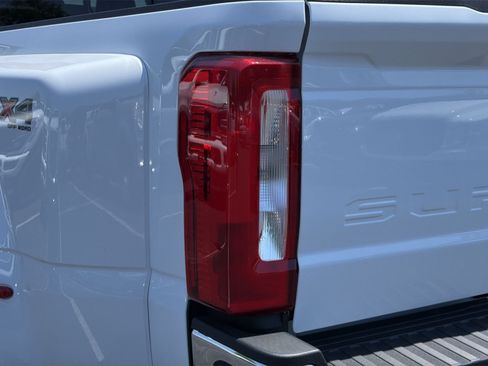 New 2026 Ford F350 XLT AWD/4WD image 18