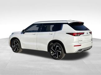 Used 2024 Mitsubishi Outlander SEL FWD video 3