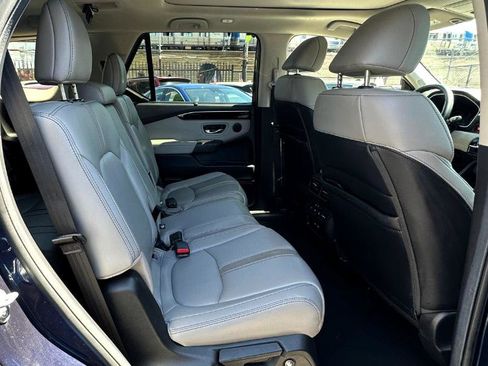 Used 2025 Honda Pilot Touring image 27