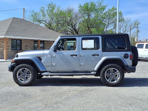 Used 2020 Jeep Wrangler Unlimited Sahara AWD/4WD image 16