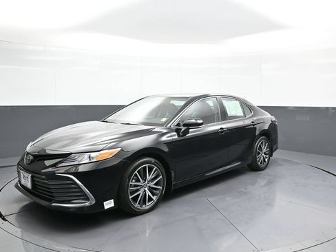 Certified 2024 Toyota Camry XLE w/ Navigation Package AWD/4WD image 10