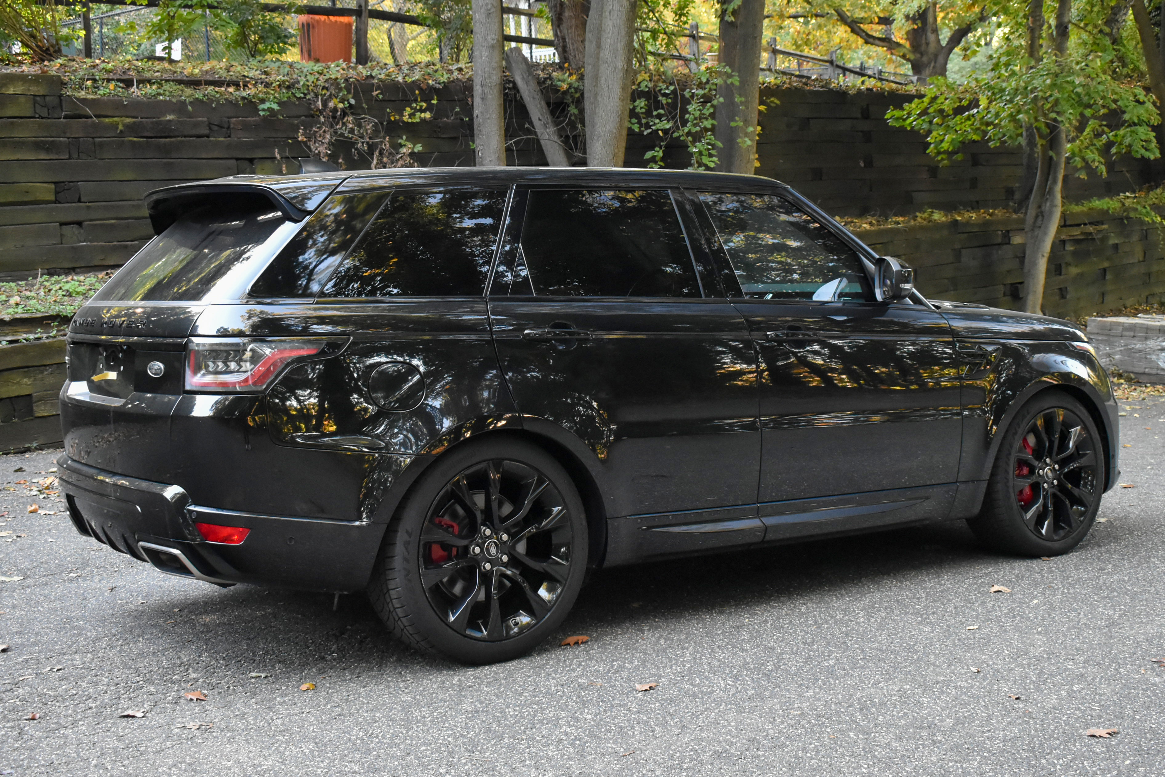 Used 2021 Land Rover Range Rover Sport HST AWD/4WD image 9