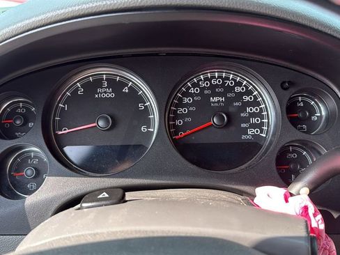 Used 2009 Chevrolet Avalanche LTZ RWD image 6