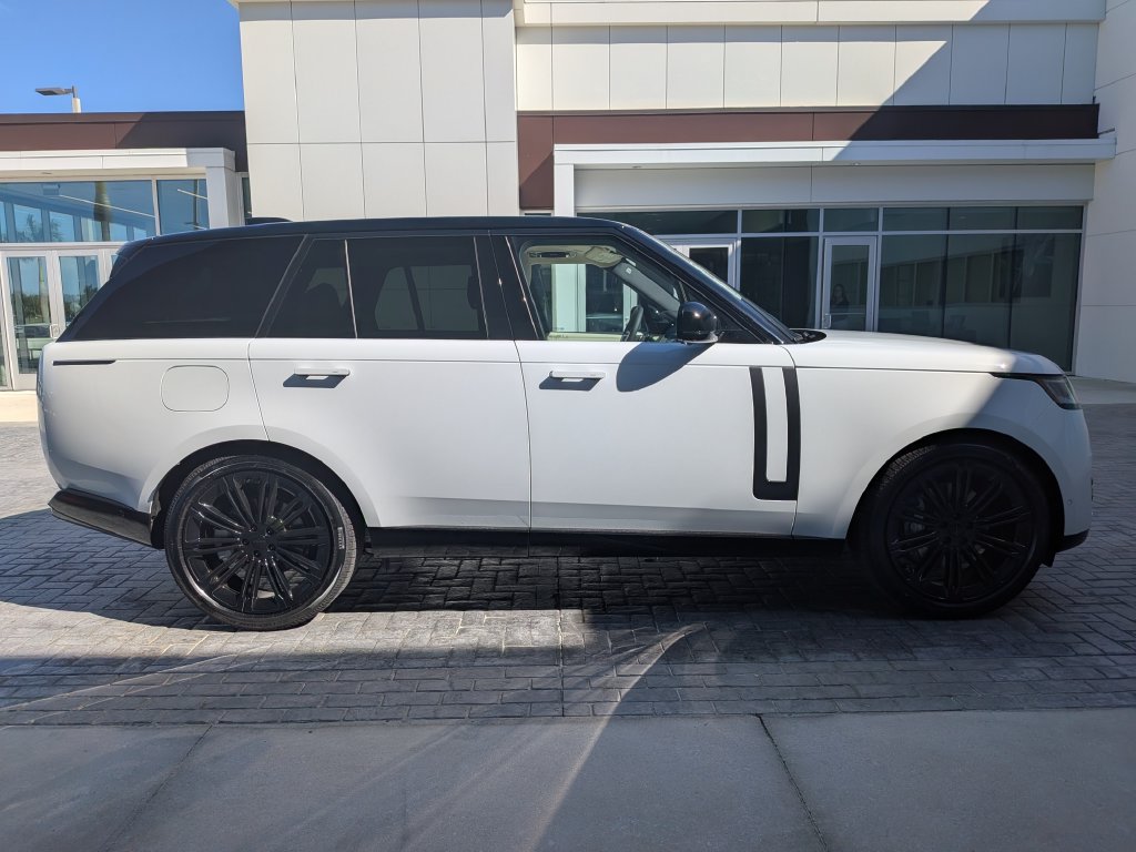 New 2026 Land Rover Range Rover SE AWD/4WD image 7