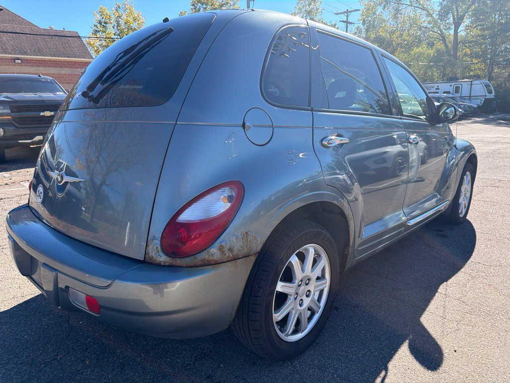 Used 2010 Chrysler PT Cruiser w/ Convenience Group FWD image 5