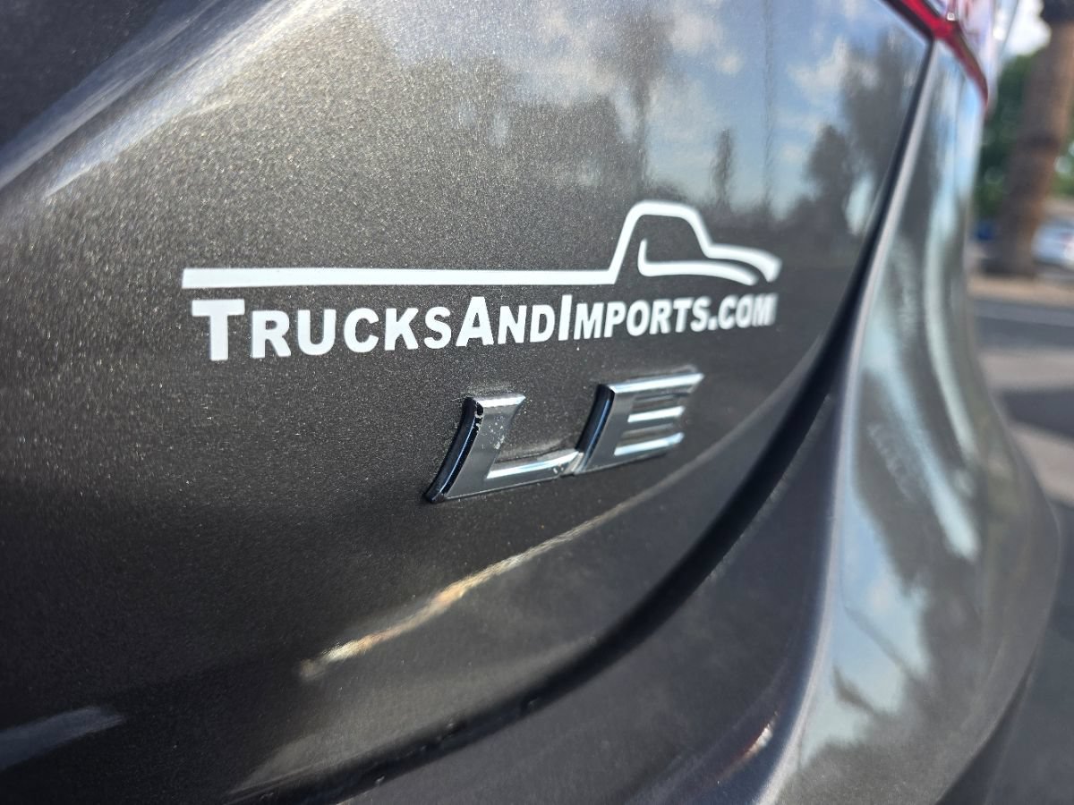 Used 2021 Toyota Camry LE w/ Carpet Mat Package (TMS) FWD image 5