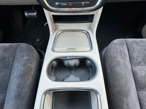 Used 2014 Dodge Grand Caravan SXT image 32