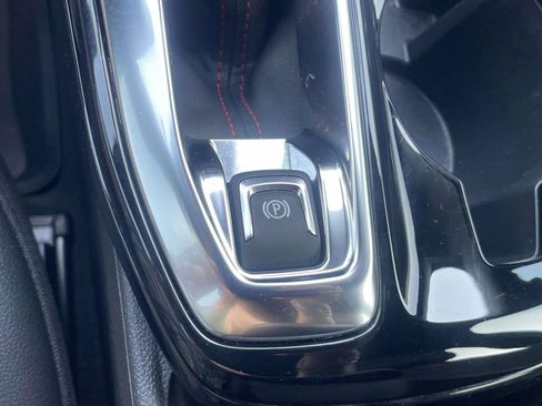 Used 2025 Chevrolet Trax RS w/ Driver Confidence Package FWD image 30